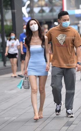 抹胸包臀裙女友 [12P]