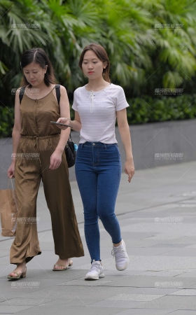 饱满翘臀紧牛闺女~ [19P]