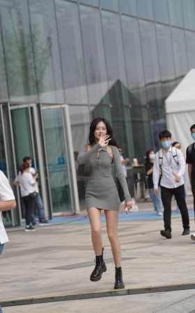 长腿美女