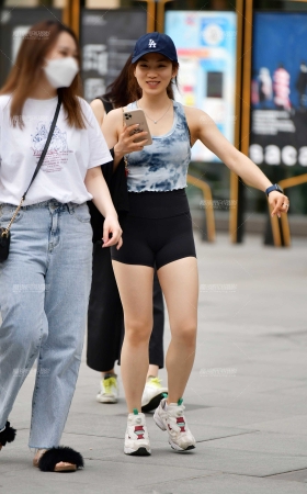 ★笑盈盈运动美女 [15P]
