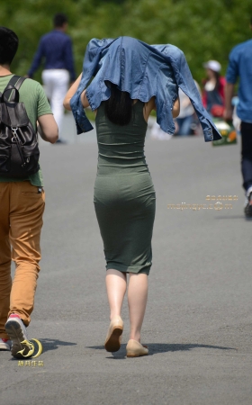 怕晒的长裙妹子----（14P） [14P]