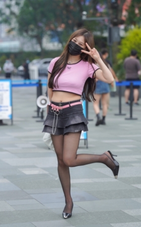 黑丝美眉