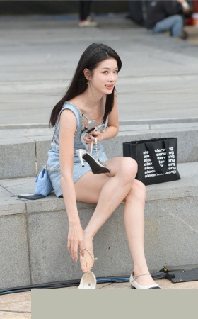 高跟美腿气质美女3A8332[5.02G]