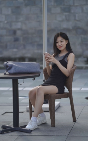 简约吊带裙