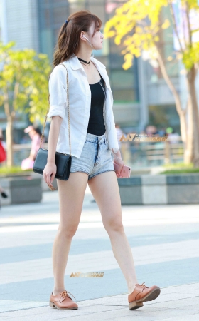 热裤 白嫩美腿 美女 [24P]