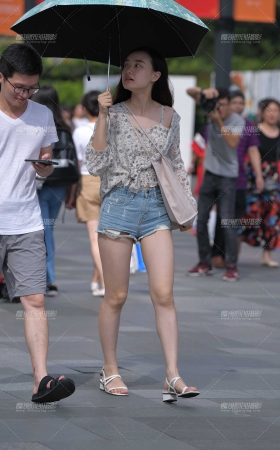 清纯热裤大白腿 [24P]