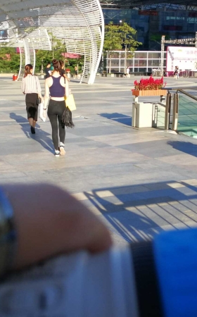 紧身裤，运动鞋，洋妞（12） [13P]