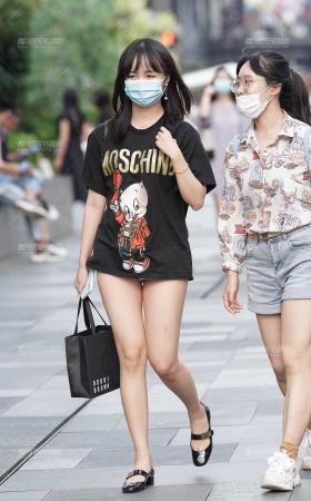 邻家小妹的日常穿着 [19P]