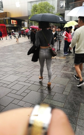 美臀  紧身仔裤  恨天高女郞 [24P]