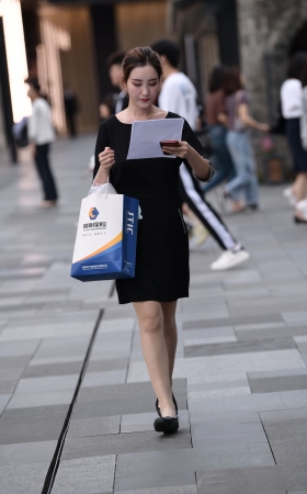 销售美女