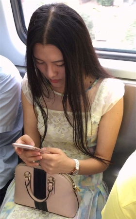 白高街拍长腿MM