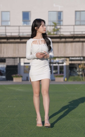 [一始专区] 白裙女子<font color=red> [10P]</font>