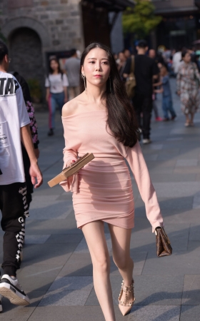 高跟长腿极品美女