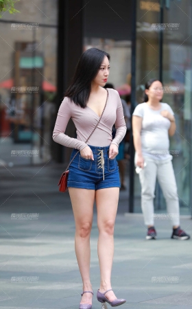 深V低胸，大长腿女友 [12P]