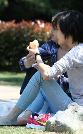 No960 东方女性玉足中，这双脚的细长程度堪称罕见