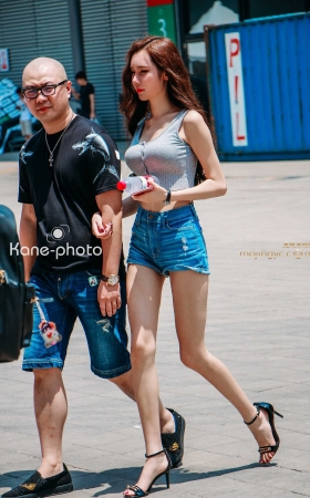 大长腿 身材不错的网红 [22P]