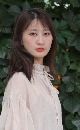 褐色纱裙美女 [34P]