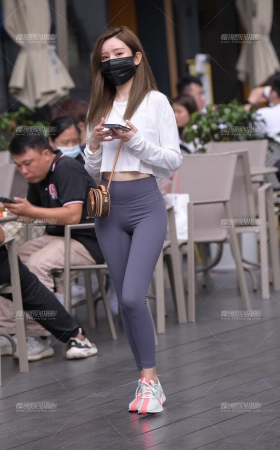又一个小蛮腰翘臀美女~赞 [19P]