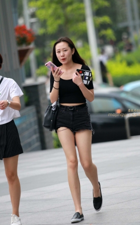 白皙长腿妹 [16P]