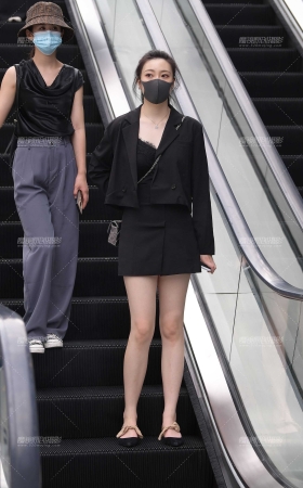 小西装，美腿小姐姐 [13P]