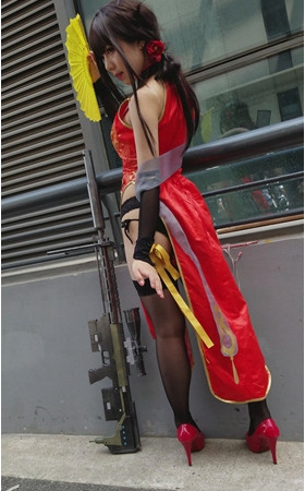 漂亮的coplay狙击美女
