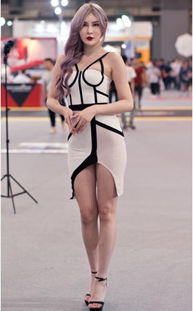 白色连体包臀裙美女(43P)
