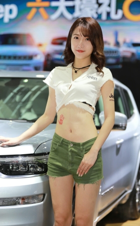 军绿色热裤车模175P