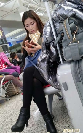 4K黑色裤袜短靴气质性感美女