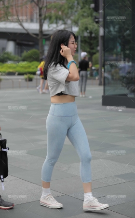 邻家妹妹的瑜伽裤 别有一番风味 [22P]