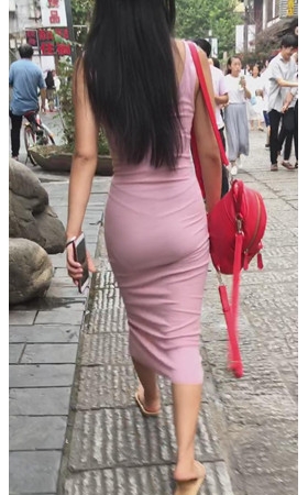 连体鱼尾裙长发妹子