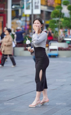 小妹这臀有些出众 [22P]
