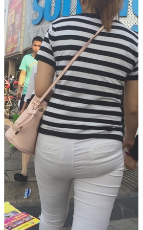 紧白美妇