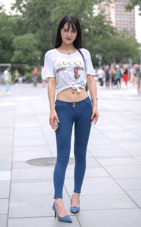长发蜜桃紧牛 [19P]