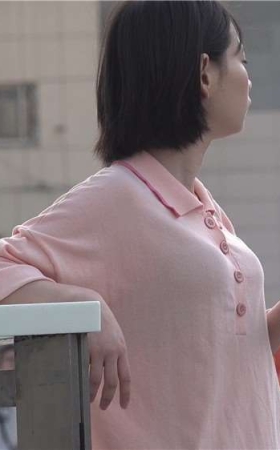 4K - 鲜嫩美足凉高跟清秀粉衣美眉 [1.66 GB/avi]