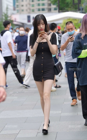 美腿包臀裙小姐姐 [13P]