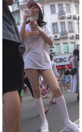 白衣小姐姐