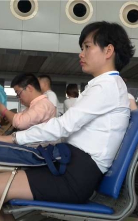 4k-丰腴身材白衬衫制服推销保险美女