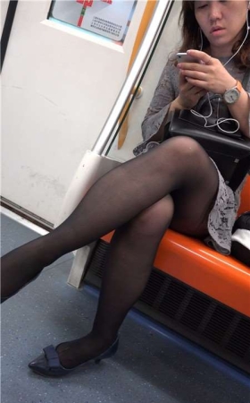 4k-超级诱惑黑丝美腿高跟鞋连衣裙美女