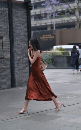 好喜欢这种女人，说不出的感觉
