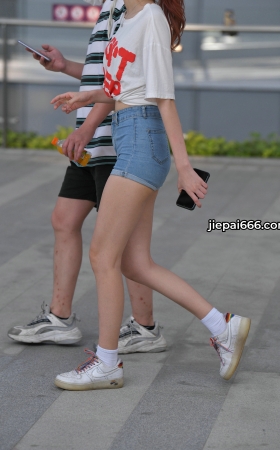 紧身热裤美女