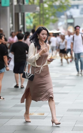 成熟美女的贴身长裙 [16P]