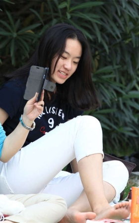 No1213 清纯小妹略带肉感的幼滑玉足