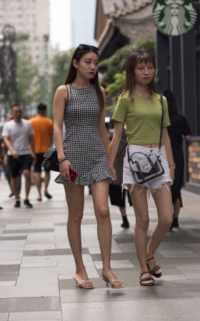 逛街一天小姐姐