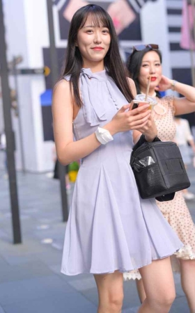 紫色连衣裙美女 [154P1V-2.83GB]