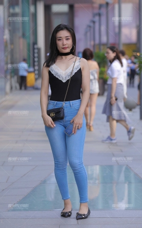 丰腴de性感吊带紧牛** [23P]