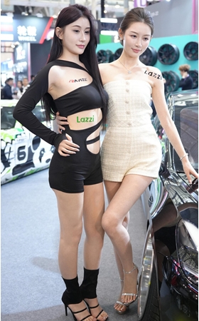 两个车模美女【套图+视频】