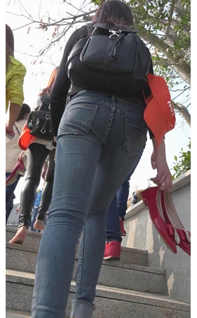 牛仔长裤小妹