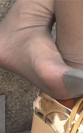 土豪金鞋很给力 [351 MB/MP4]