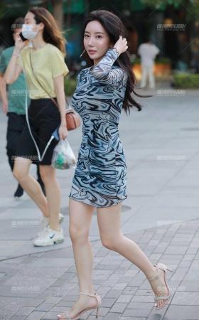 性感包臀裙小姐姐 [19P]