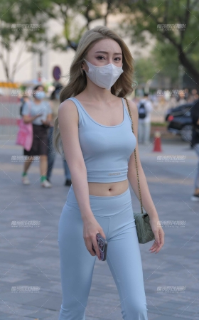 仲夏的天很蓝 [13P]